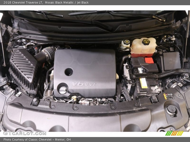 Mosaic Black Metallic / Jet Black 2018 Chevrolet Traverse LT