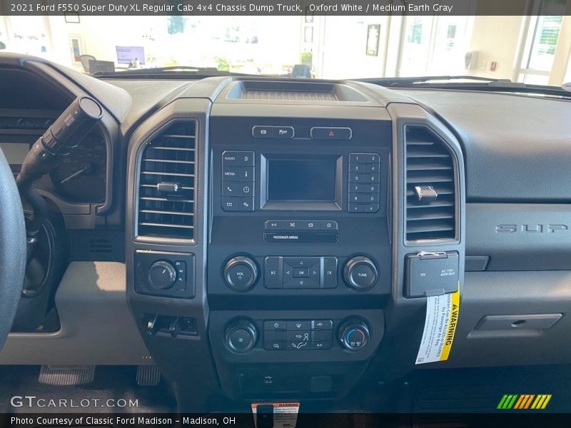 Controls of 2021 F550 Super Duty XL Regular Cab 4x4 Chassis Dump Truck