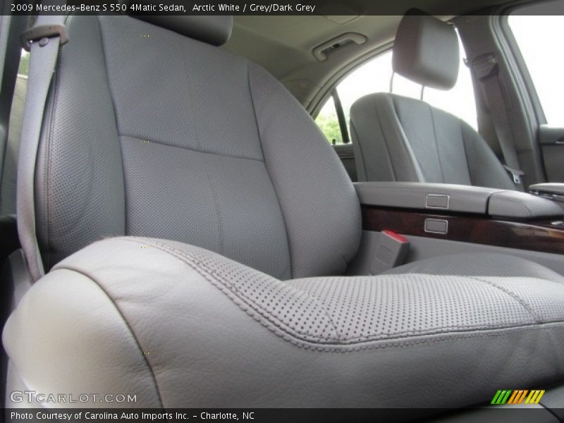 Arctic White / Grey/Dark Grey 2009 Mercedes-Benz S 550 4Matic Sedan