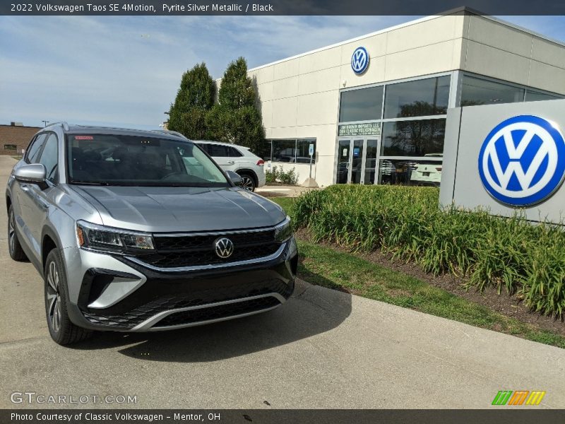  2022 Taos SE 4Motion Pyrite Silver Metallic