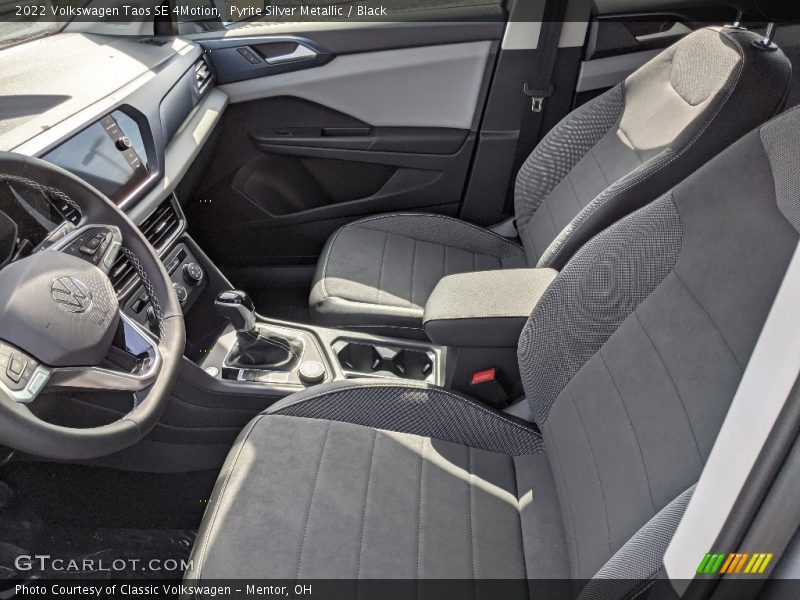 Front Seat of 2022 Taos SE 4Motion