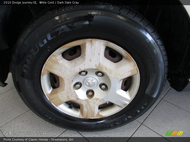 White Gold / Dark Slate Gray 2010 Dodge Journey SE