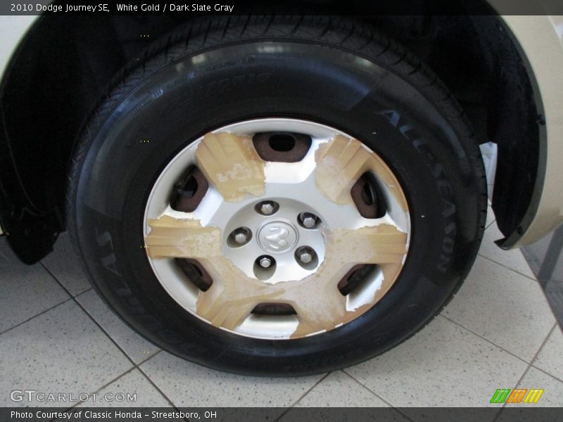 White Gold / Dark Slate Gray 2010 Dodge Journey SE