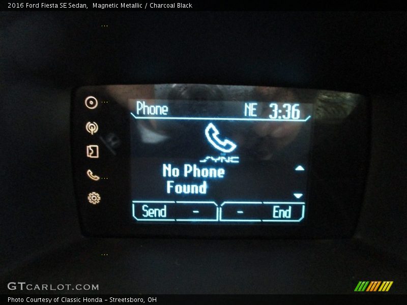 Magnetic Metallic / Charcoal Black 2016 Ford Fiesta SE Sedan