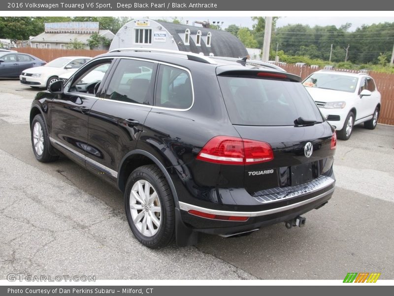 Deep Black Pearl / Black Anthracite 2016 Volkswagen Touareg V6 Sport