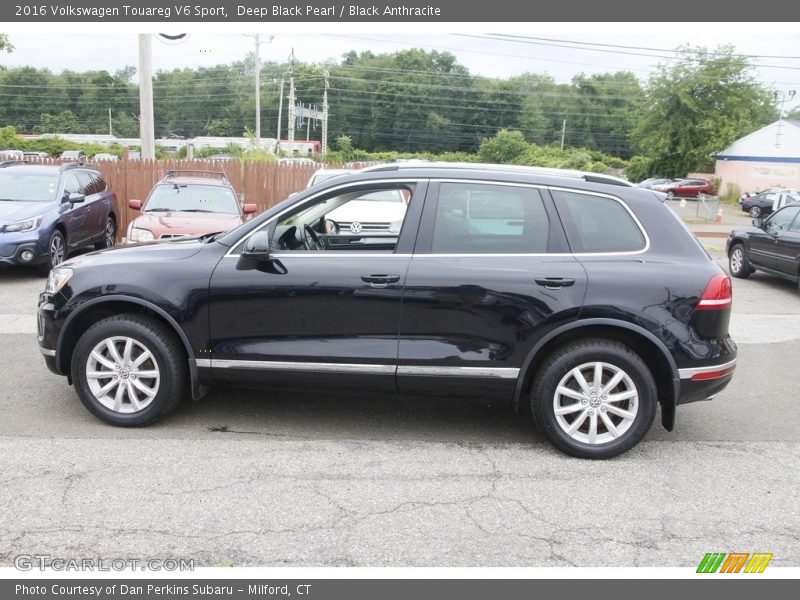Deep Black Pearl / Black Anthracite 2016 Volkswagen Touareg V6 Sport