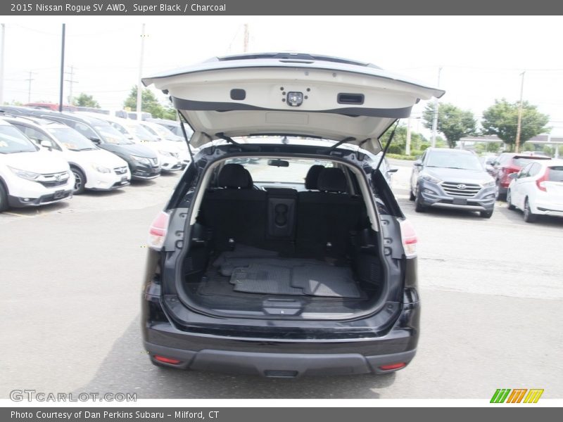 Super Black / Charcoal 2015 Nissan Rogue SV AWD
