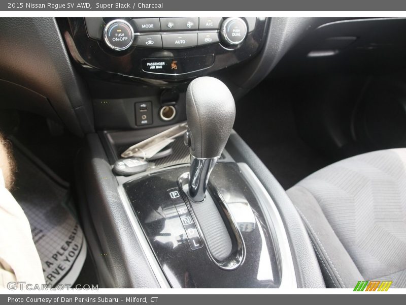 Super Black / Charcoal 2015 Nissan Rogue SV AWD