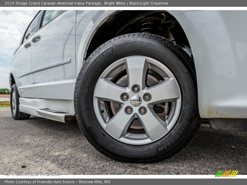 Bright White / Black/Light Graystone 2016 Dodge Grand Caravan American Value Package
