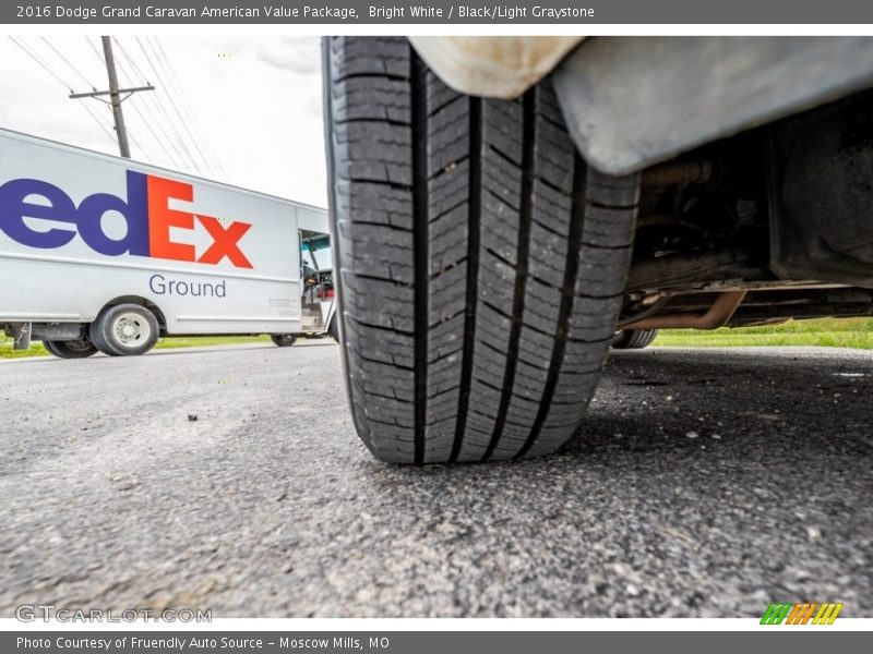 Bright White / Black/Light Graystone 2016 Dodge Grand Caravan American Value Package