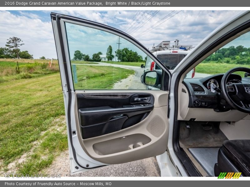 Bright White / Black/Light Graystone 2016 Dodge Grand Caravan American Value Package