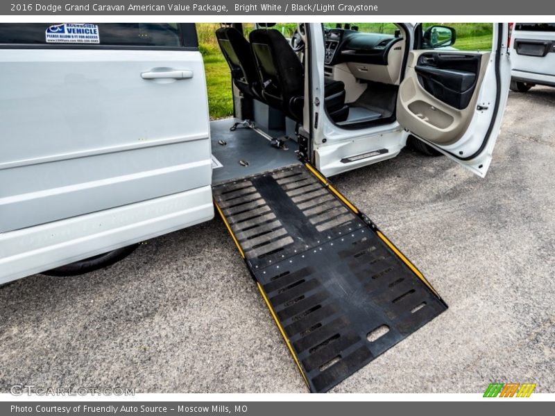 Bright White / Black/Light Graystone 2016 Dodge Grand Caravan American Value Package
