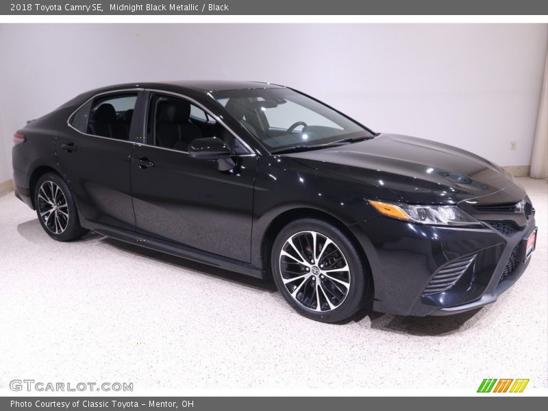 Midnight Black Metallic / Black 2018 Toyota Camry SE