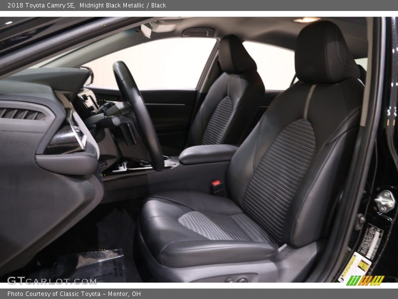 Midnight Black Metallic / Black 2018 Toyota Camry SE