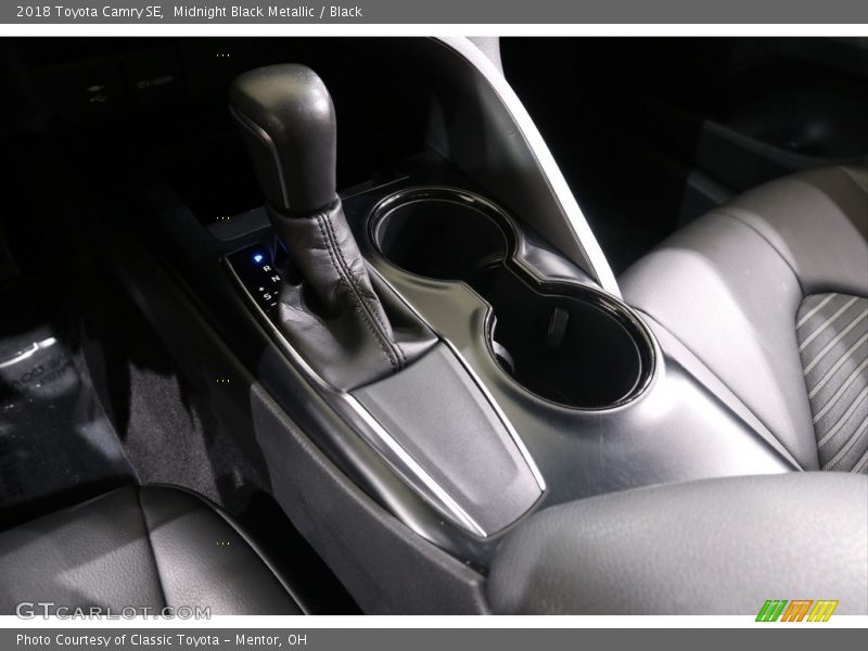 Midnight Black Metallic / Black 2018 Toyota Camry SE