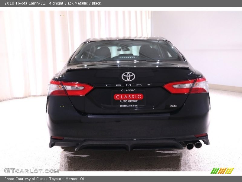 Midnight Black Metallic / Black 2018 Toyota Camry SE