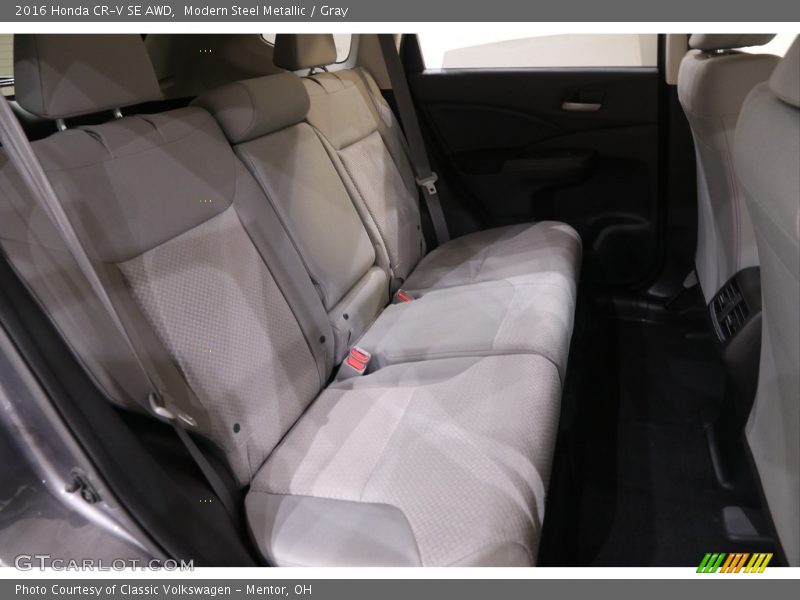 Modern Steel Metallic / Gray 2016 Honda CR-V SE AWD