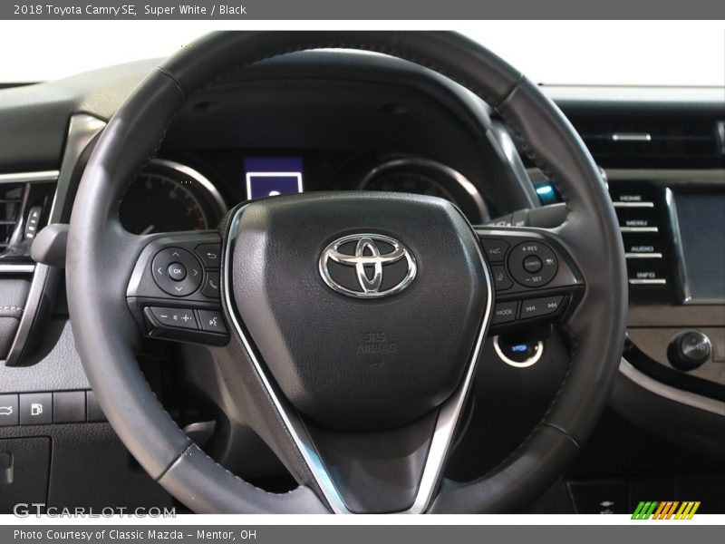 Super White / Black 2018 Toyota Camry SE