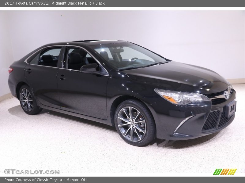 Midnight Black Metallic / Black 2017 Toyota Camry XSE