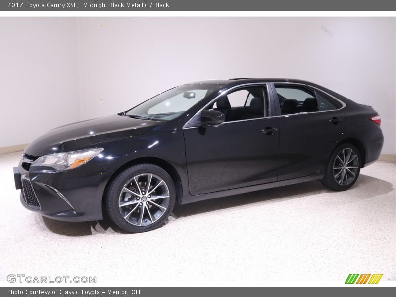 Midnight Black Metallic / Black 2017 Toyota Camry XSE