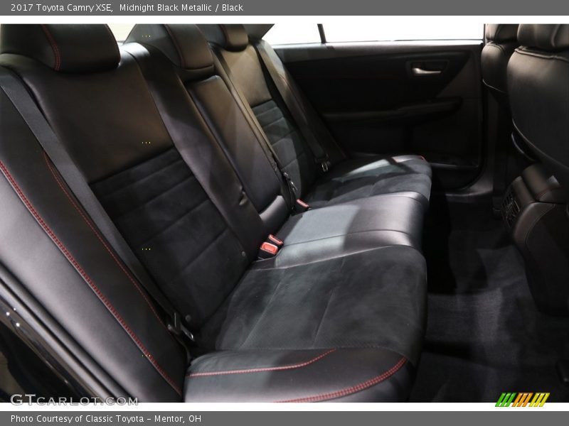 Midnight Black Metallic / Black 2017 Toyota Camry XSE