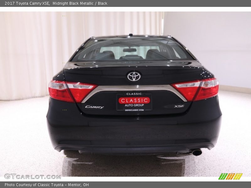 Midnight Black Metallic / Black 2017 Toyota Camry XSE