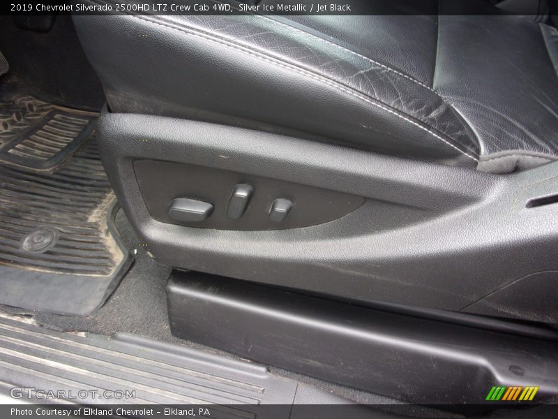 Silver Ice Metallic / Jet Black 2019 Chevrolet Silverado 2500HD LTZ Crew Cab 4WD
