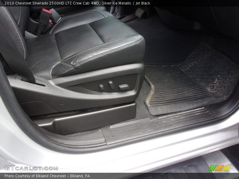 Silver Ice Metallic / Jet Black 2019 Chevrolet Silverado 2500HD LTZ Crew Cab 4WD