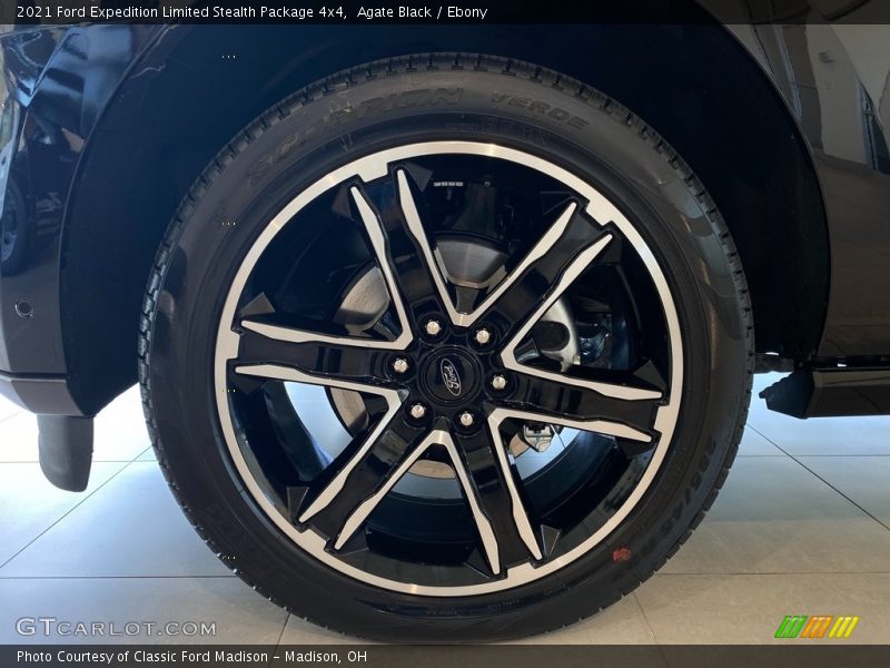  2021 Expedition Limited Stealth Package 4x4 Wheel