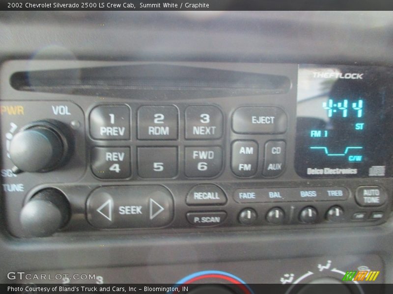 Summit White / Graphite 2002 Chevrolet Silverado 2500 LS Crew Cab