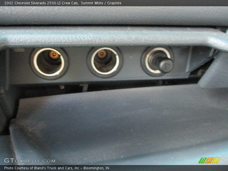 Summit White / Graphite 2002 Chevrolet Silverado 2500 LS Crew Cab