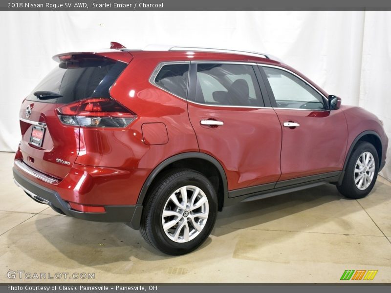 Scarlet Ember / Charcoal 2018 Nissan Rogue SV AWD