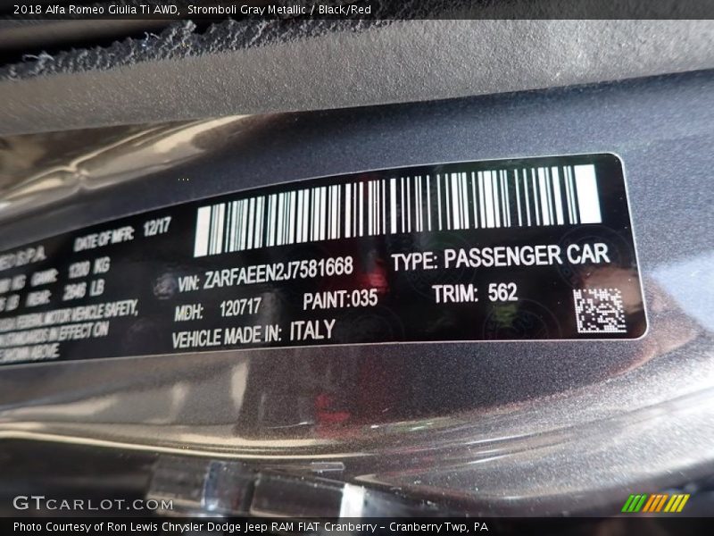 Stromboli Gray Metallic / Black/Red 2018 Alfa Romeo Giulia Ti AWD