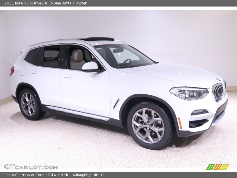 Alpine White / Oyster 2021 BMW X3 xDrive30i