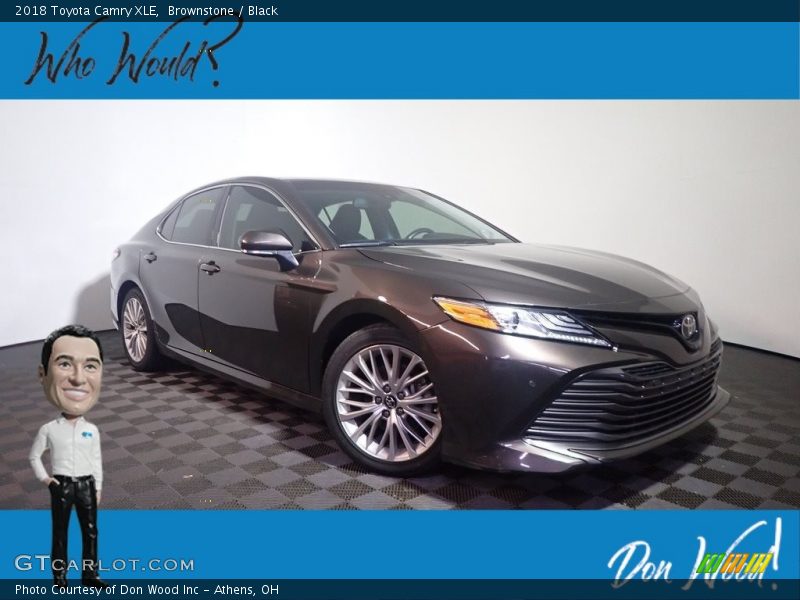 Brownstone / Black 2018 Toyota Camry XLE