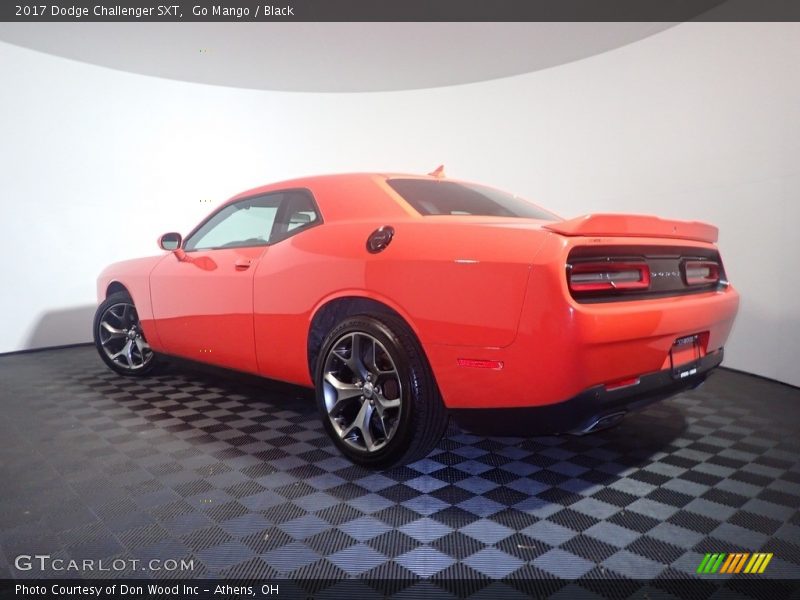 Go Mango / Black 2017 Dodge Challenger SXT