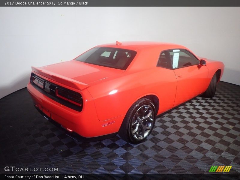 Go Mango / Black 2017 Dodge Challenger SXT