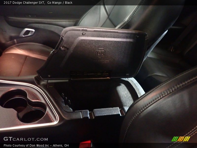 Go Mango / Black 2017 Dodge Challenger SXT
