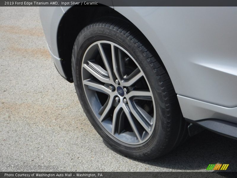 Ingot Silver / Ceramic 2019 Ford Edge Titanium AWD