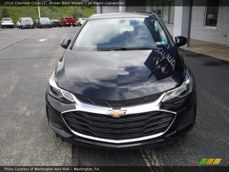 Mosaic Black Metallic / Jet Black/­Galvanized 2019 Chevrolet Cruze LT