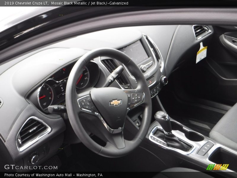 Mosaic Black Metallic / Jet Black/­Galvanized 2019 Chevrolet Cruze LT