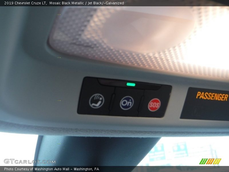 Mosaic Black Metallic / Jet Black/­Galvanized 2019 Chevrolet Cruze LT