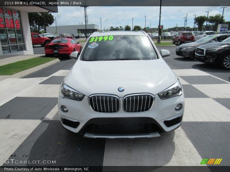 Alpine White / Black 2019 BMW X1 sDrive28i