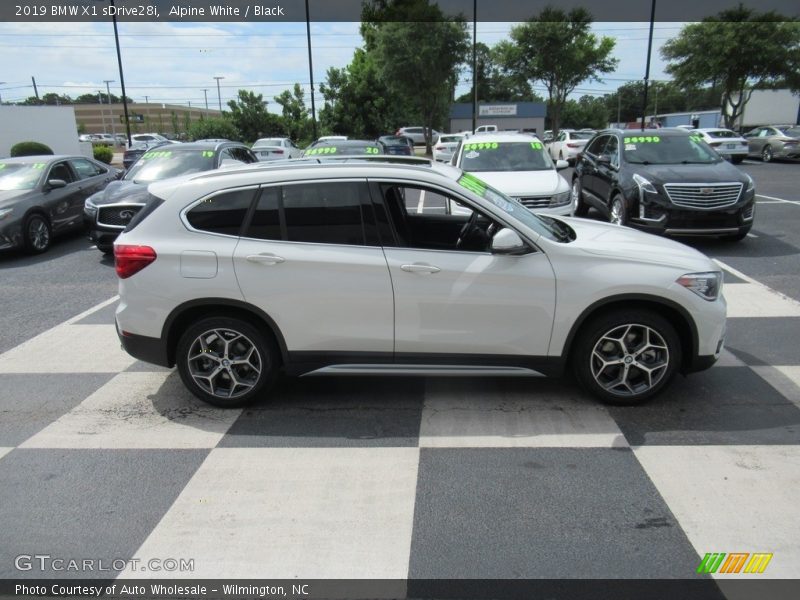 Alpine White / Black 2019 BMW X1 sDrive28i