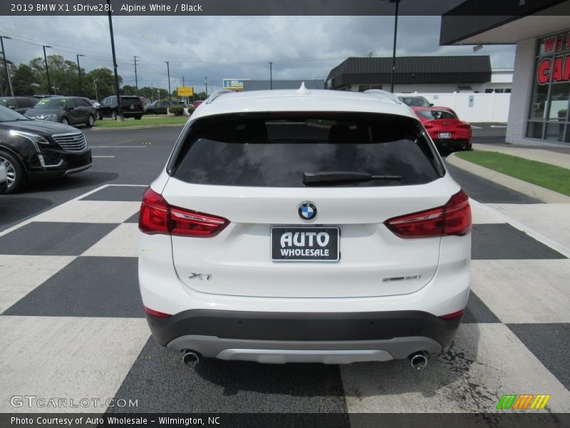 Alpine White / Black 2019 BMW X1 sDrive28i