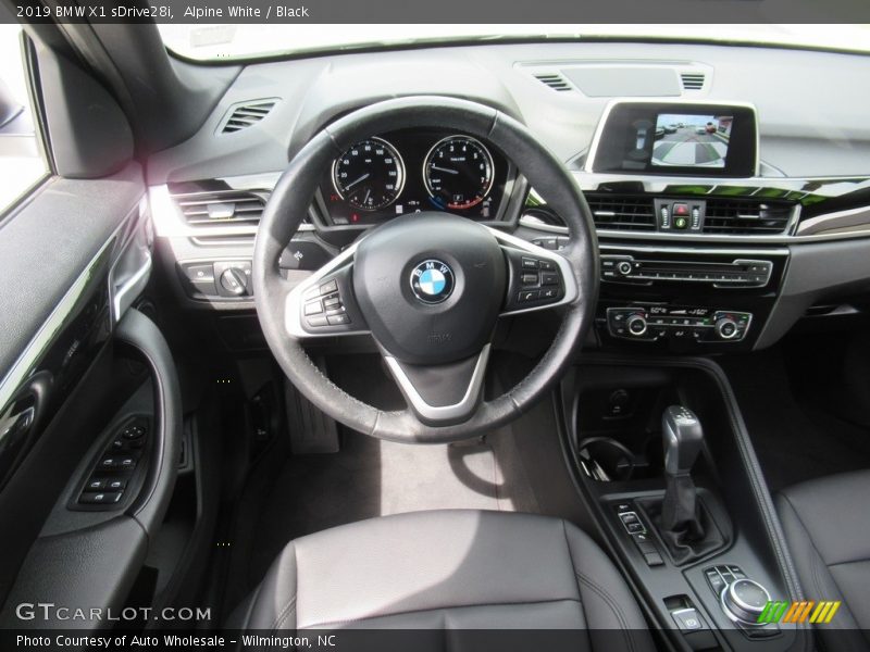 Alpine White / Black 2019 BMW X1 sDrive28i