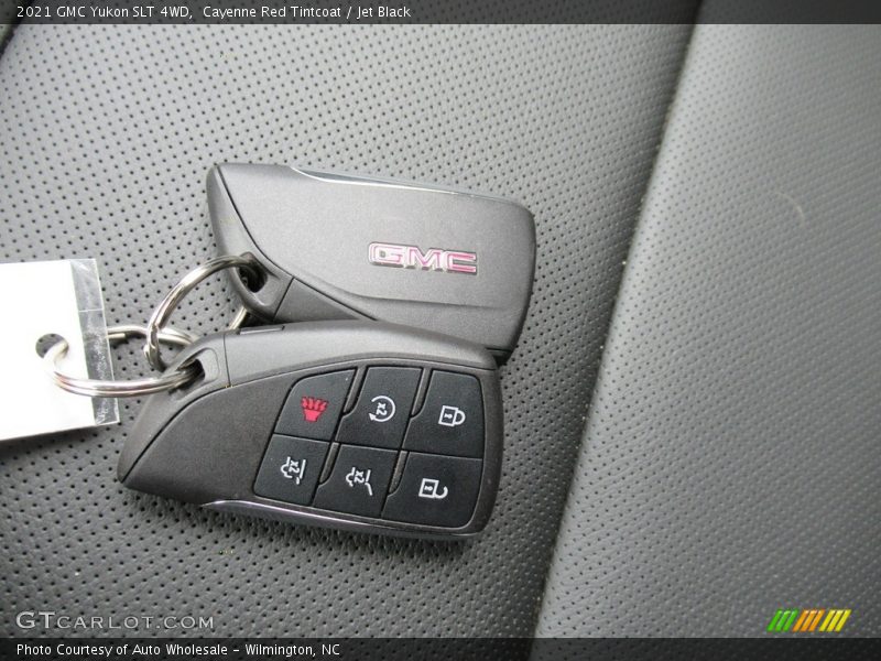 Cayenne Red Tintcoat / Jet Black 2021 GMC Yukon SLT 4WD
