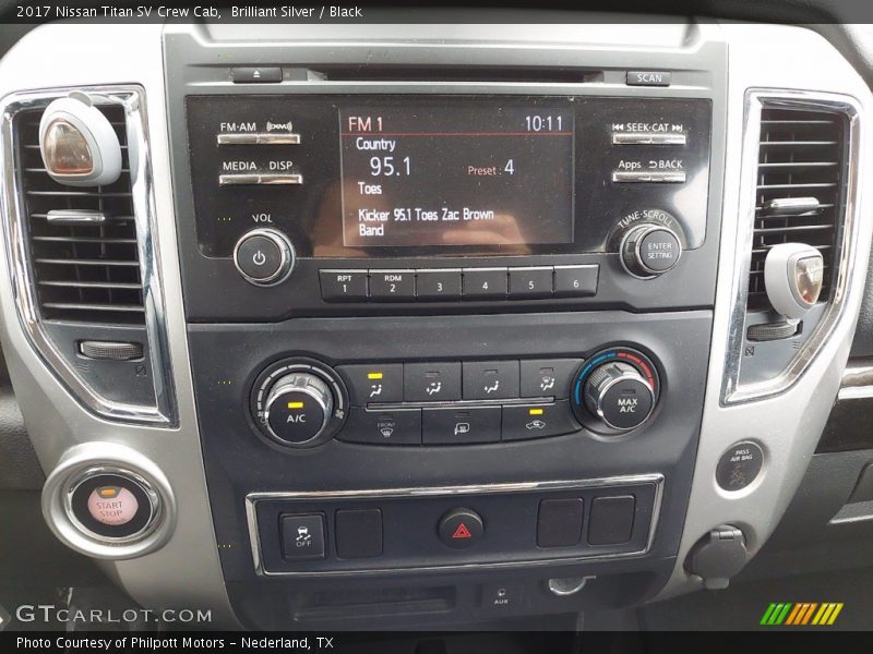 Controls of 2017 Titan SV Crew Cab