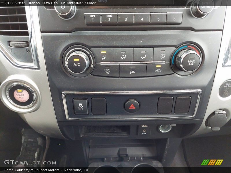Controls of 2017 Titan SV Crew Cab