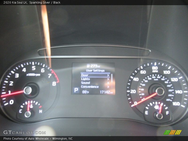 Sparkling Silver / Black 2020 Kia Soul LX